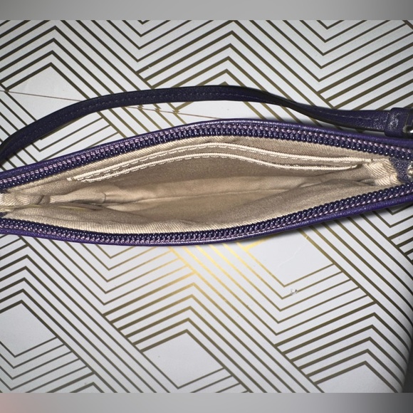 Coach | Wristlet | Violet - Picture 3 of 3